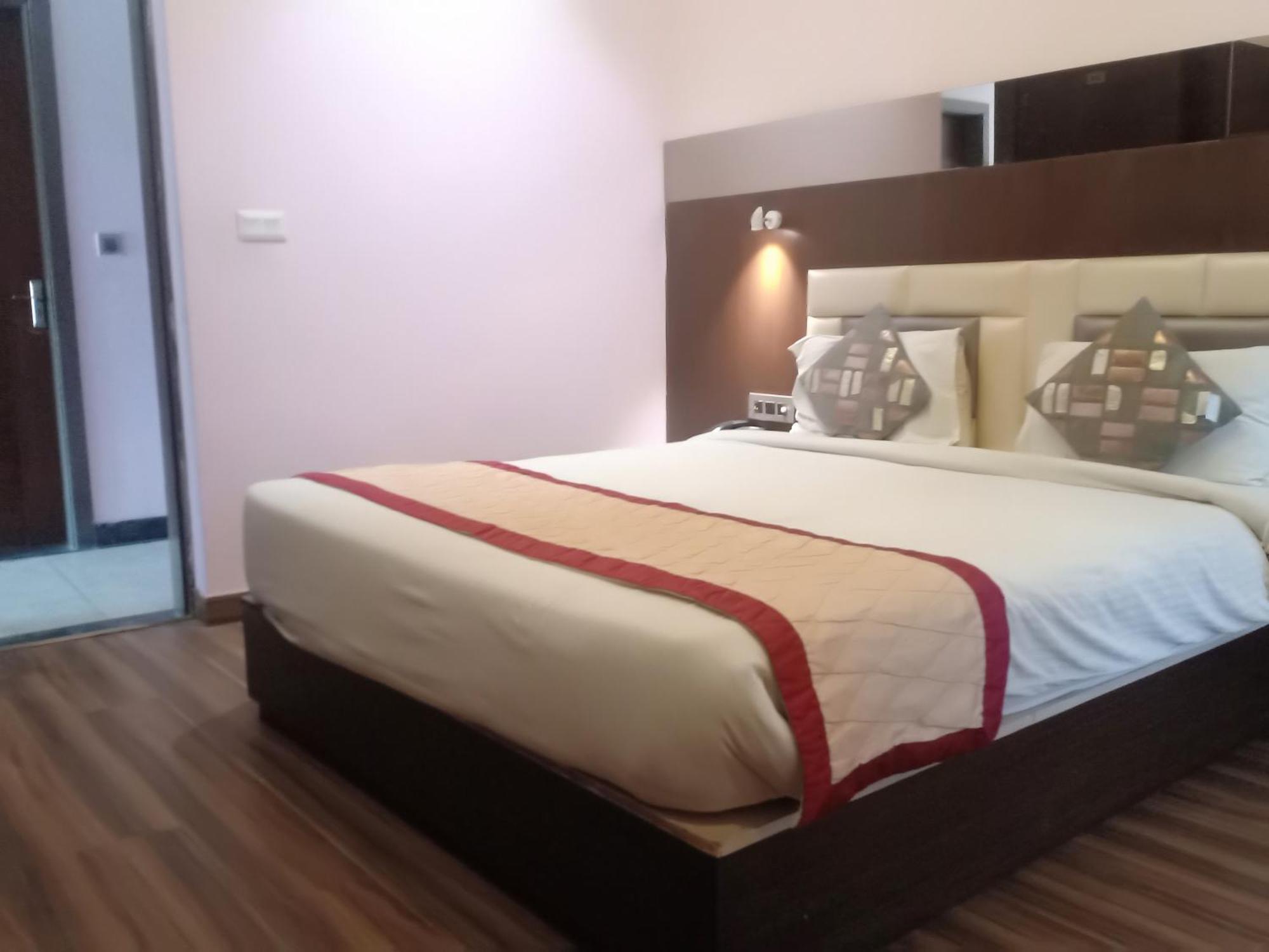 Hotel Rudra Vilas Агра Экстерьер фото